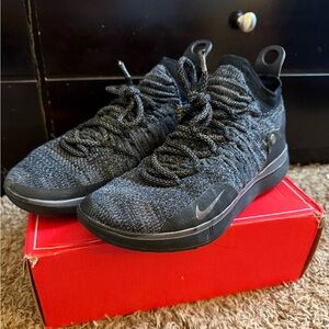 Nike Men's Black Knit KD 11 Basketball shoes